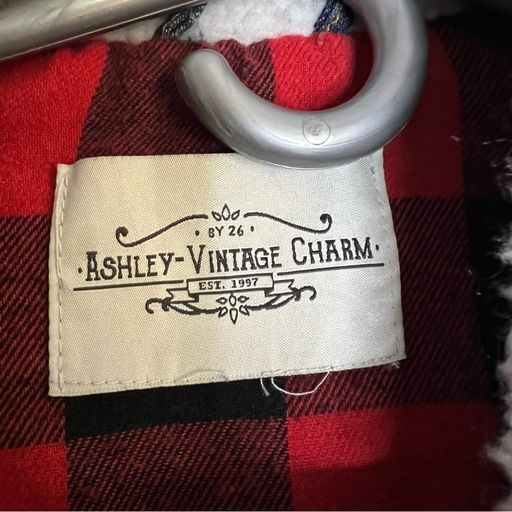 Ashley Vintage Charm Sherpa Buffalo Plaid Denim Jacket Size Medium Jeans - Picture 7 of 7
